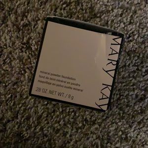 Mineral powder foundation